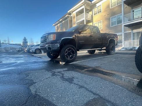 Used 2011 GMC Sierra 1500 SLE w/ Power Tech Package image 12