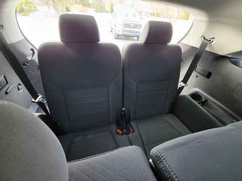 Used 2016 Kia Sorento LX image 15