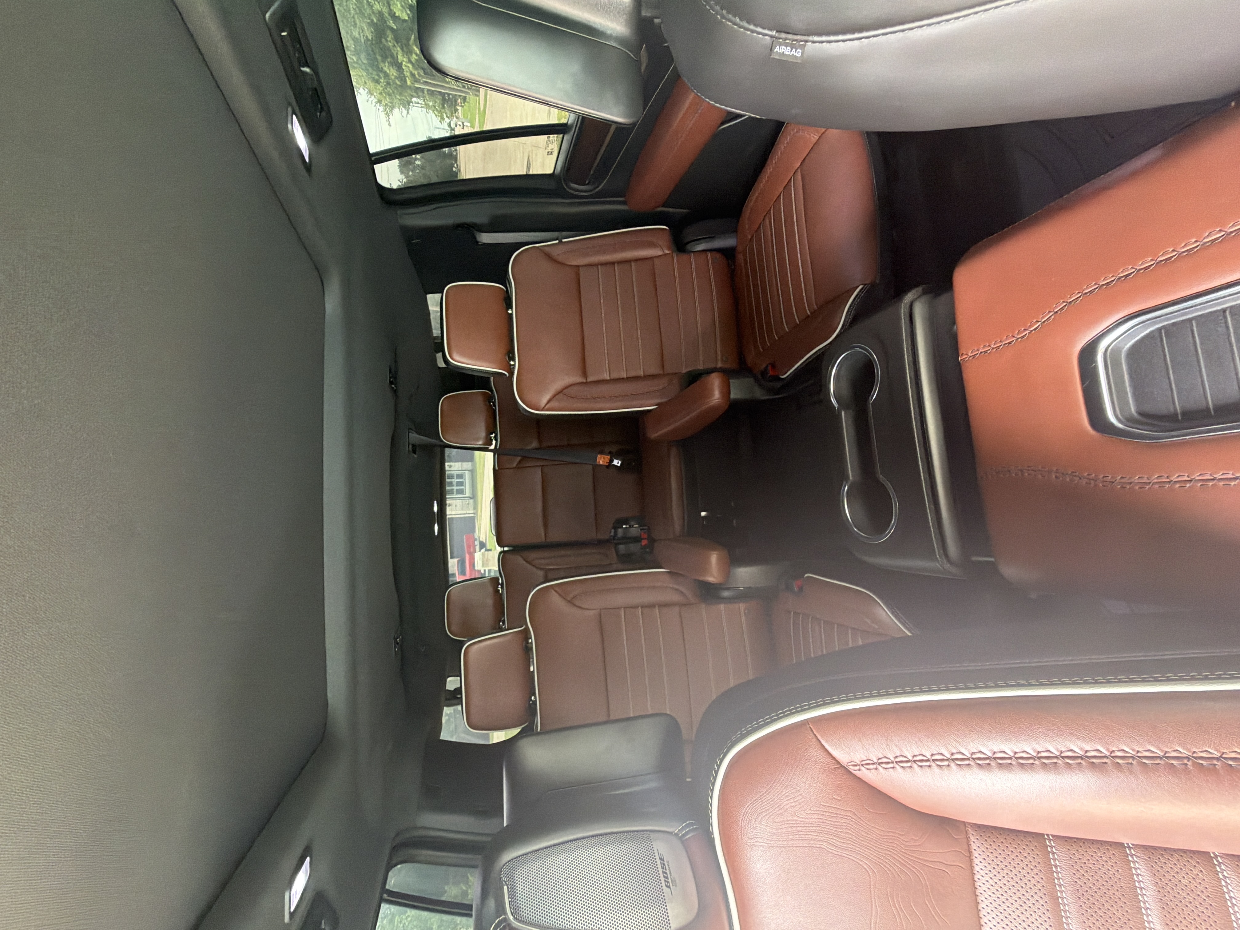 Used 2024 GMC Yukon XL Denali Ultimate AWD/4WD image 6