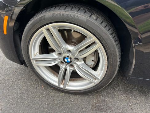 Used 2013 BMW 550i xDrive Sedan image 11