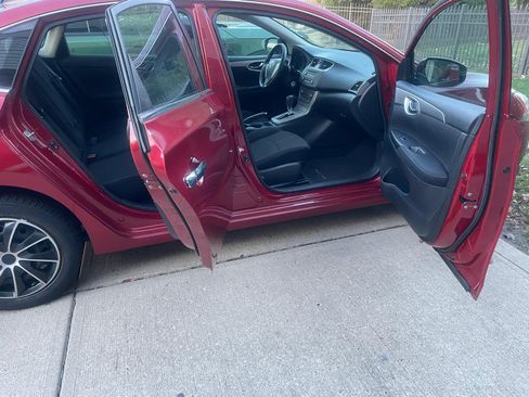 Used 2014 Nissan Sentra S image 11