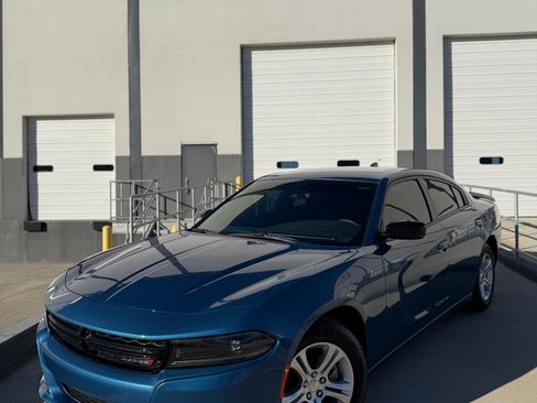 Used 2023 Dodge Charger SXT image 1