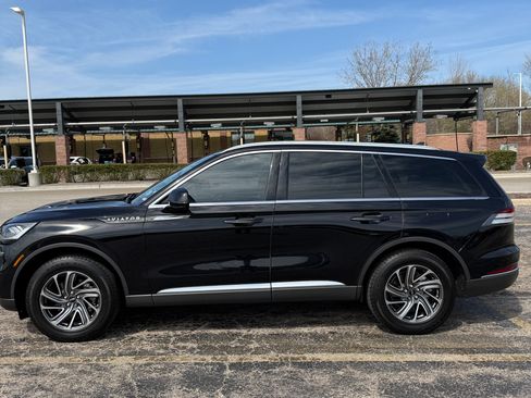 Used 2022 Lincoln Aviator AWD image 6