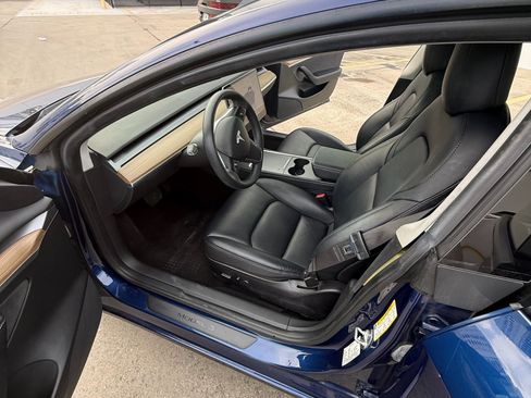 Used 2023 Tesla Model 3 Standard Range image 20