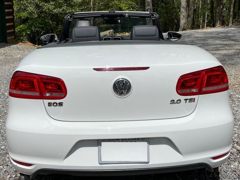 Used 2015 Volkswagen Eos Final Edition image 10