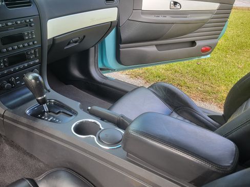 Used 2002 Ford Thunderbird image 11