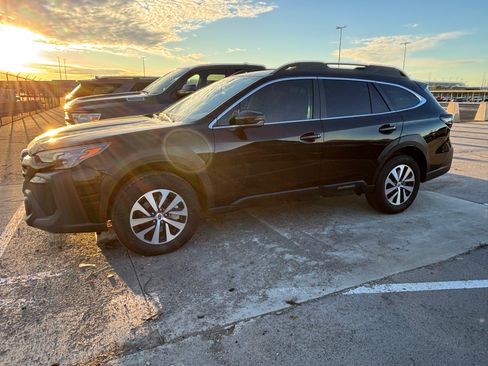 Used 2025 Subaru Outback Premium w/ Popular Package #1A image 1