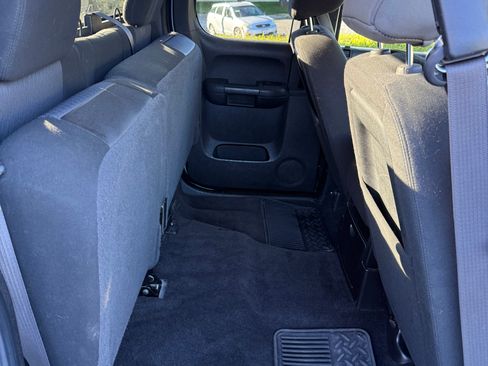 Used 2011 GMC Sierra 2500 SLE w/ SLE Preferred Package image 11