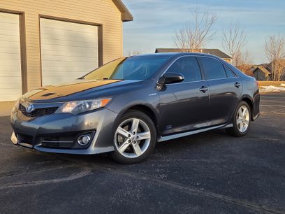 Used 2014 Toyota Camry SE w/ Moonroof Package