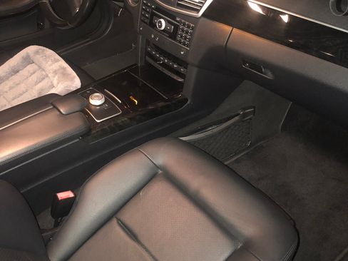 Used 2011 Mercedes-Benz E 350 4MATIC Sedan w/ Premium 1 Pkg image 9