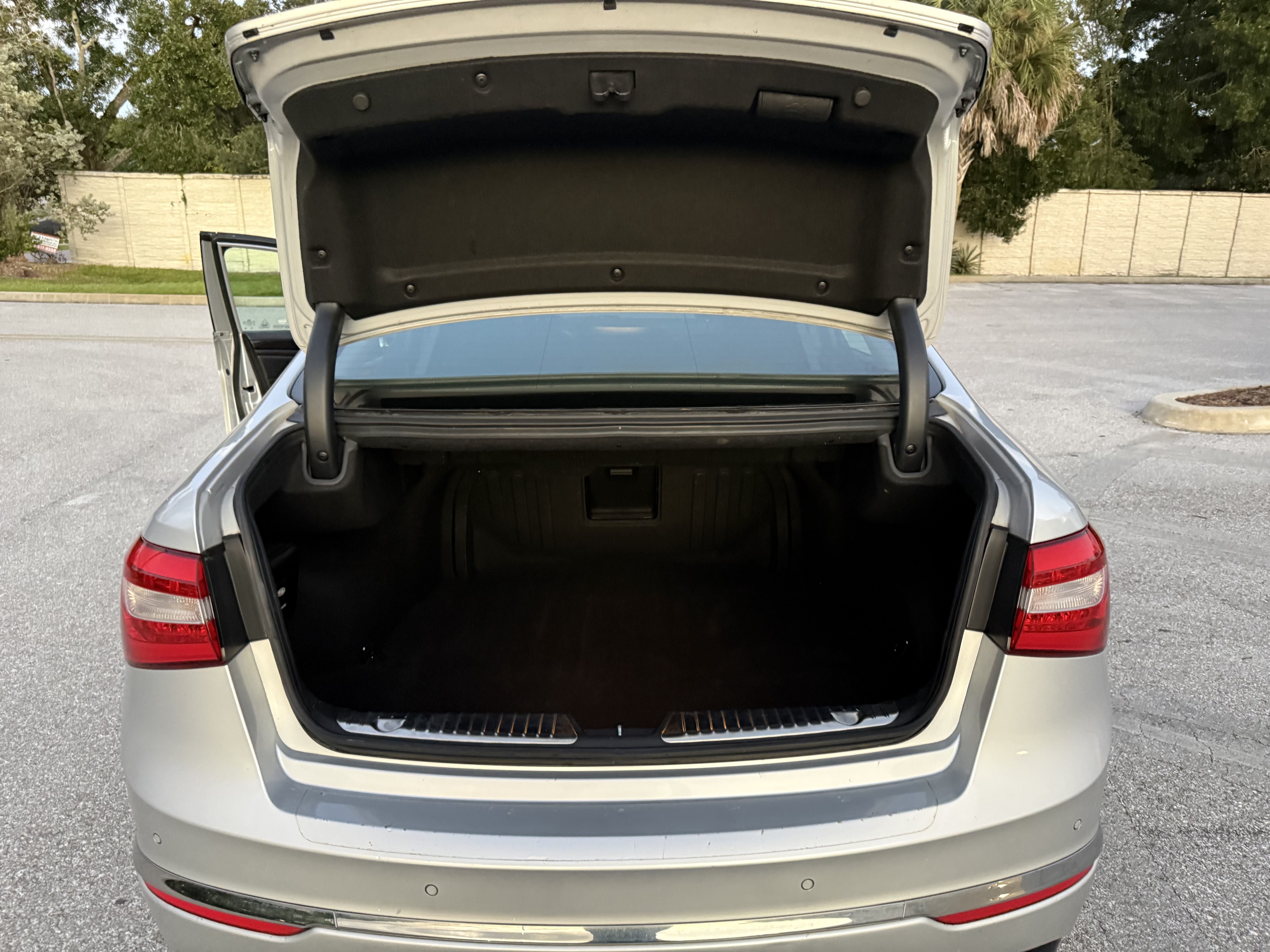 Used 2016 Kia Cadenza Premium w/ Luxury Plus Package FWD image 26