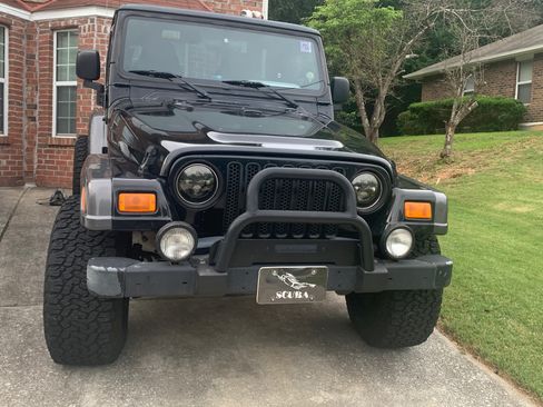 Used 2004 Jeep Wrangler X w/ Columbia Edition Group AWD/4WD image 1