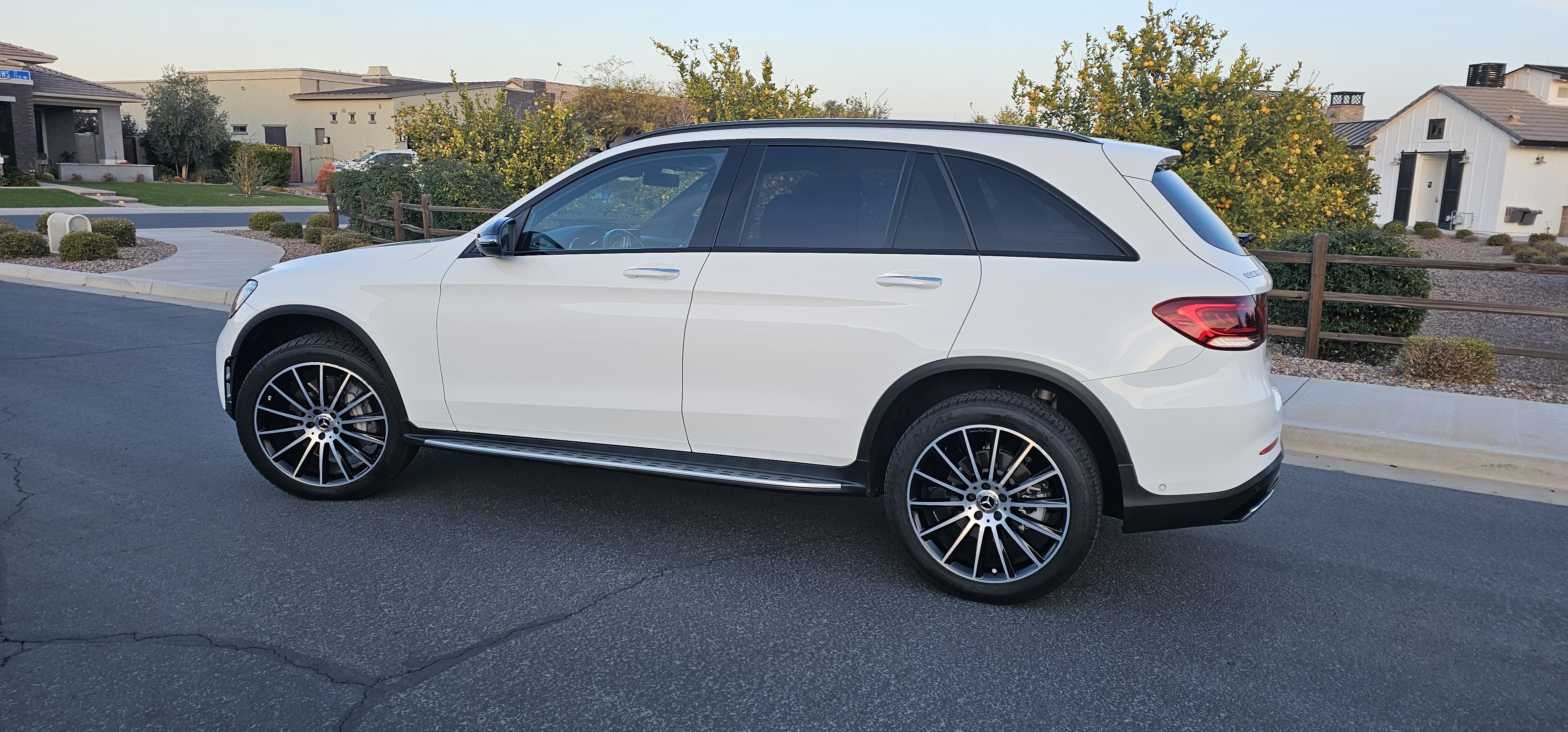Used 2020 Mercedes-Benz GLC 300 image 2