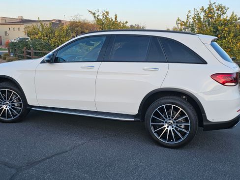 Used 2020 Mercedes-Benz GLC 300 image 2