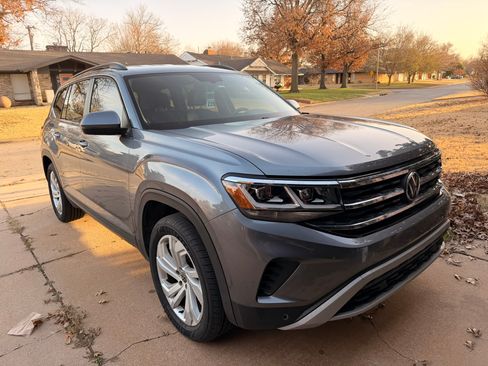 Used 2021 Volkswagen Atlas SE w/ Towing Package AWD/4WD image 4