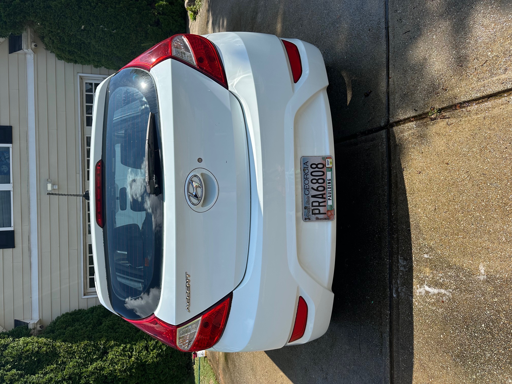 Used 2012 Hyundai Accent GS FWD image 8