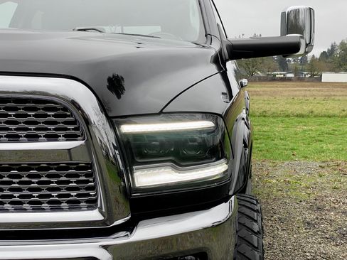 Used 2018 RAM 2500 Laramie image 24