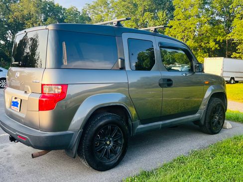 Used 2011 Honda Element EX image 2