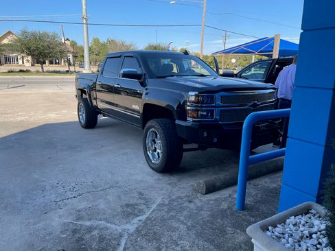 Used 2015 Chevrolet Silverado 1500 High Country w/ High Country Premium Package image 1