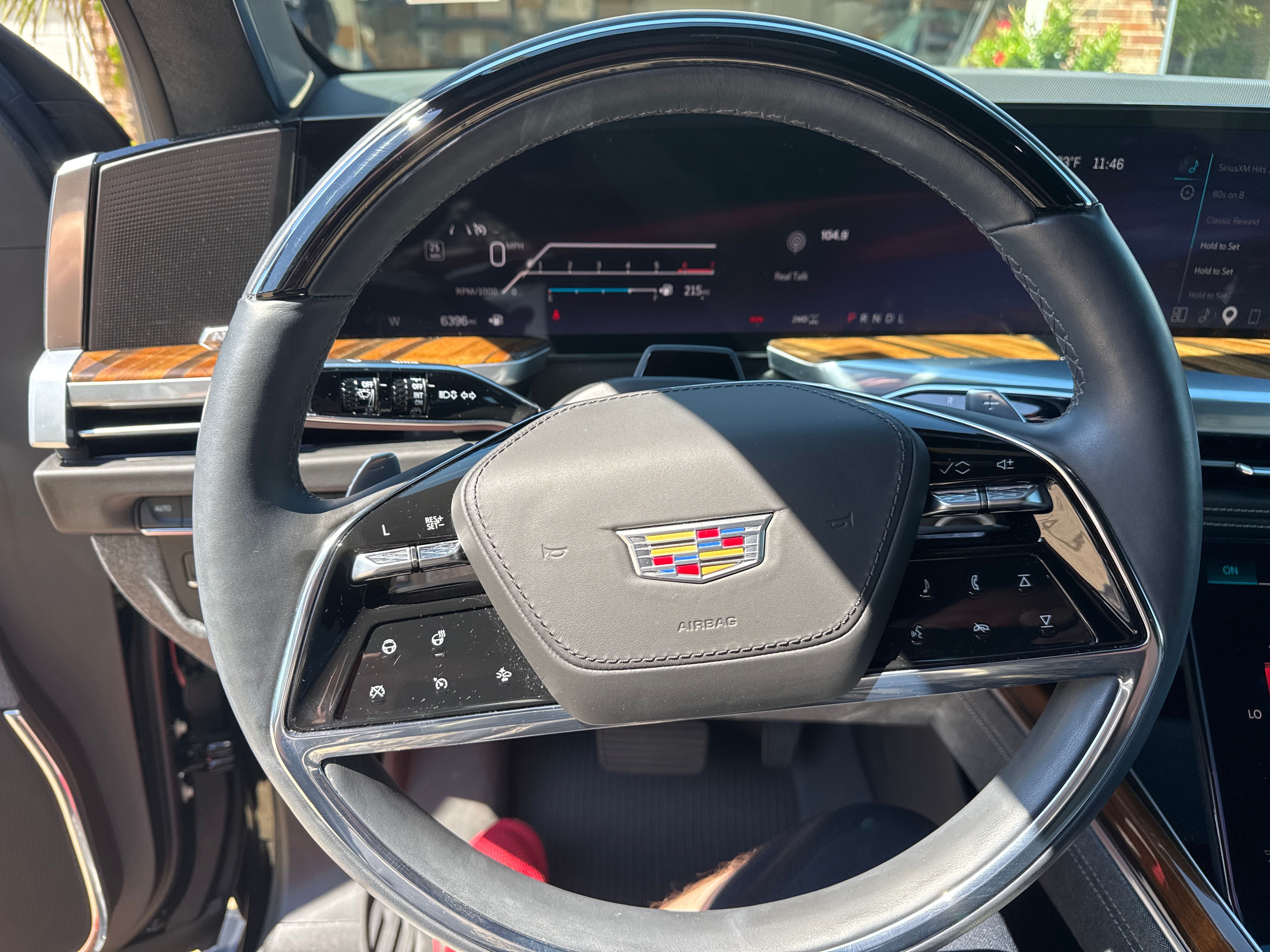 Used 2025 Cadillac Escalade Sport Platinum w/ LPO, Floor Liner Package AWD/4WD image 9