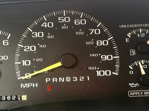 Used 1999 Chevrolet Suburban 4WD w/ Preferred Equipment Group 3 image 12