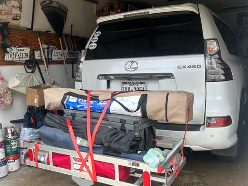 Used 2017 Lexus GX 460 Premium w/ Premium Package image 2