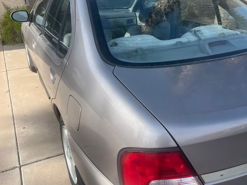 Used 2001 Nissan Altima GXE image 5