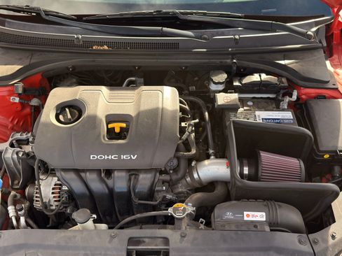 Used 2019 Hyundai Veloster 2.0 image 13