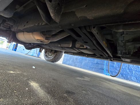 Used 2008 Chevrolet Suburban 2500 LT image 16