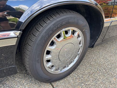 Used 1994 Cadillac Eldorado Touring image 2