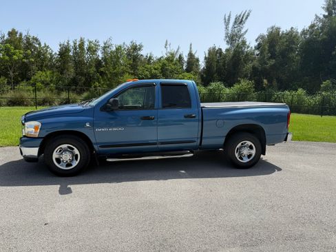 Used 2006 Dodge Ram 2500 Truck SLT w/ Light Group RWD image 9