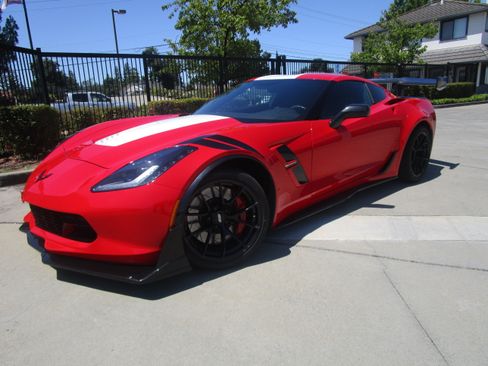 Used 2017 Chevrolet Corvette Grand Sport RWD image 1