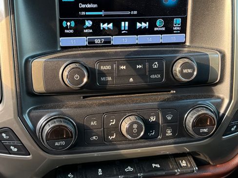 Used 2018 Chevrolet Silverado 2500 High Country AWD/4WD image 8