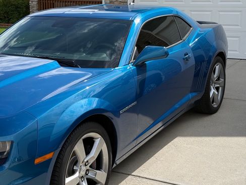 Used 2010 Chevrolet Camaro SS w/ RS Package RWD image 4