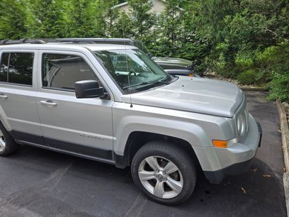 Used 2014 Jeep Patriot Latitude w/ Sun/Sound Group