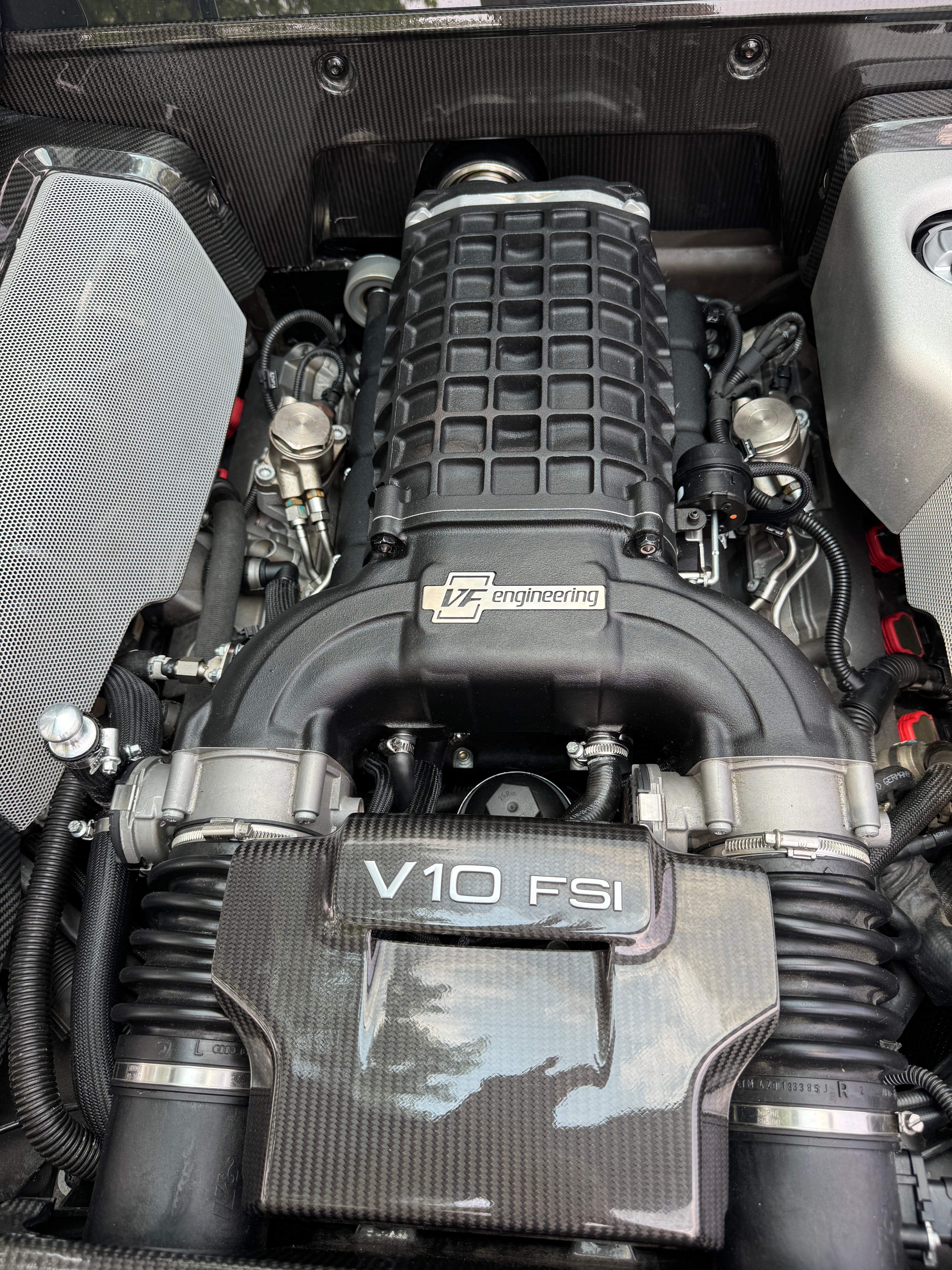 Used 2011 Audi R8 V10 AWD/4WD image 9