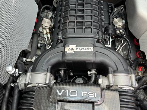 Used 2011 Audi R8 V10 AWD/4WD image 9