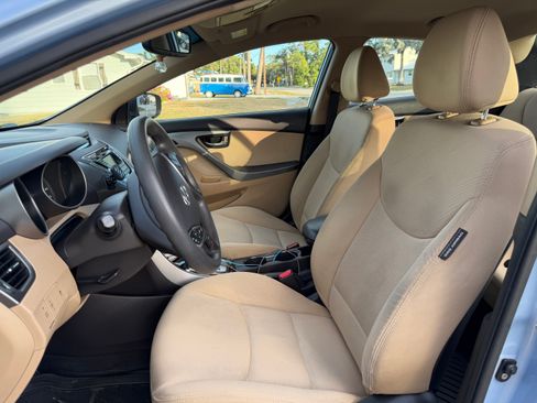 Used 2013 Hyundai Elantra GLS w/ Preferred Pkg image 13
