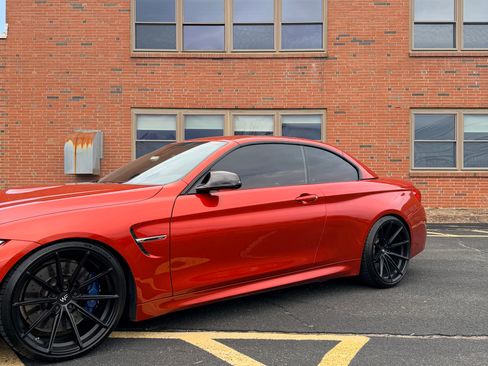 Used 2015 BMW M4 Convertible image 14