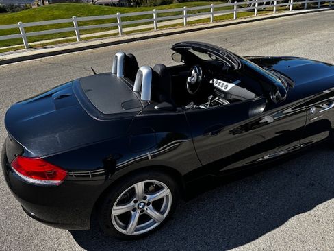 Used 2016 BMW Z4 sDrive28i image 10