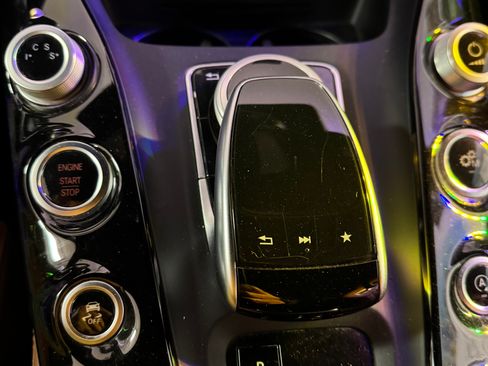 Used 2018 Mercedes-Benz AMG GT Roadster image 5