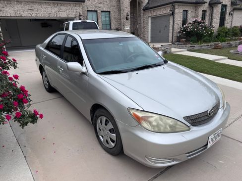 Used 2004 Toyota Camry LE image 5