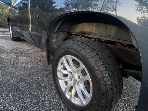 Used 2020 Chevrolet Silverado 1500 LT w/ Trailering Package image 5