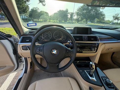 Used 2016 BMW 320i Sedan RWD image 16