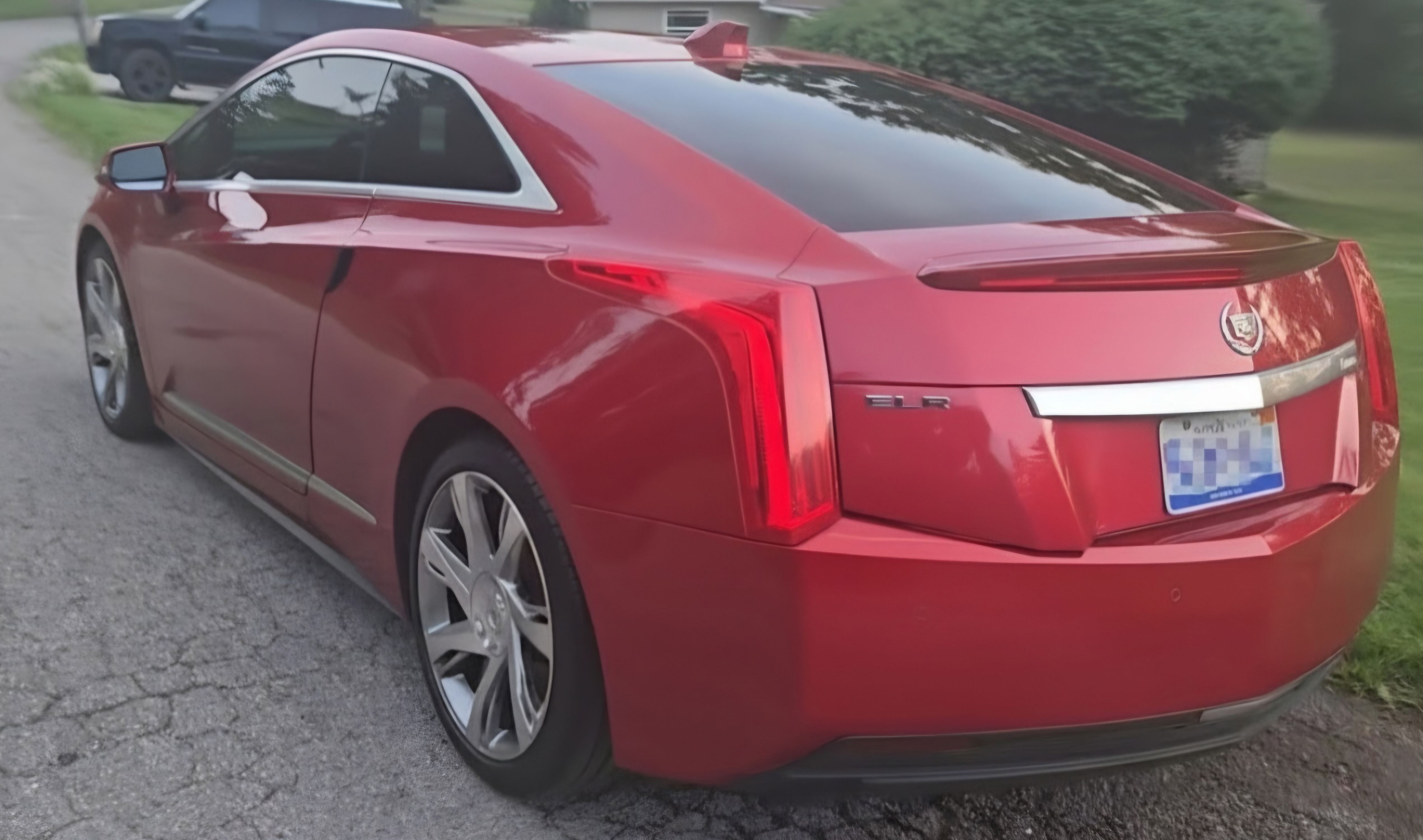 Used 2014 Cadillac ELR w/ Luxury Package FWD image 4