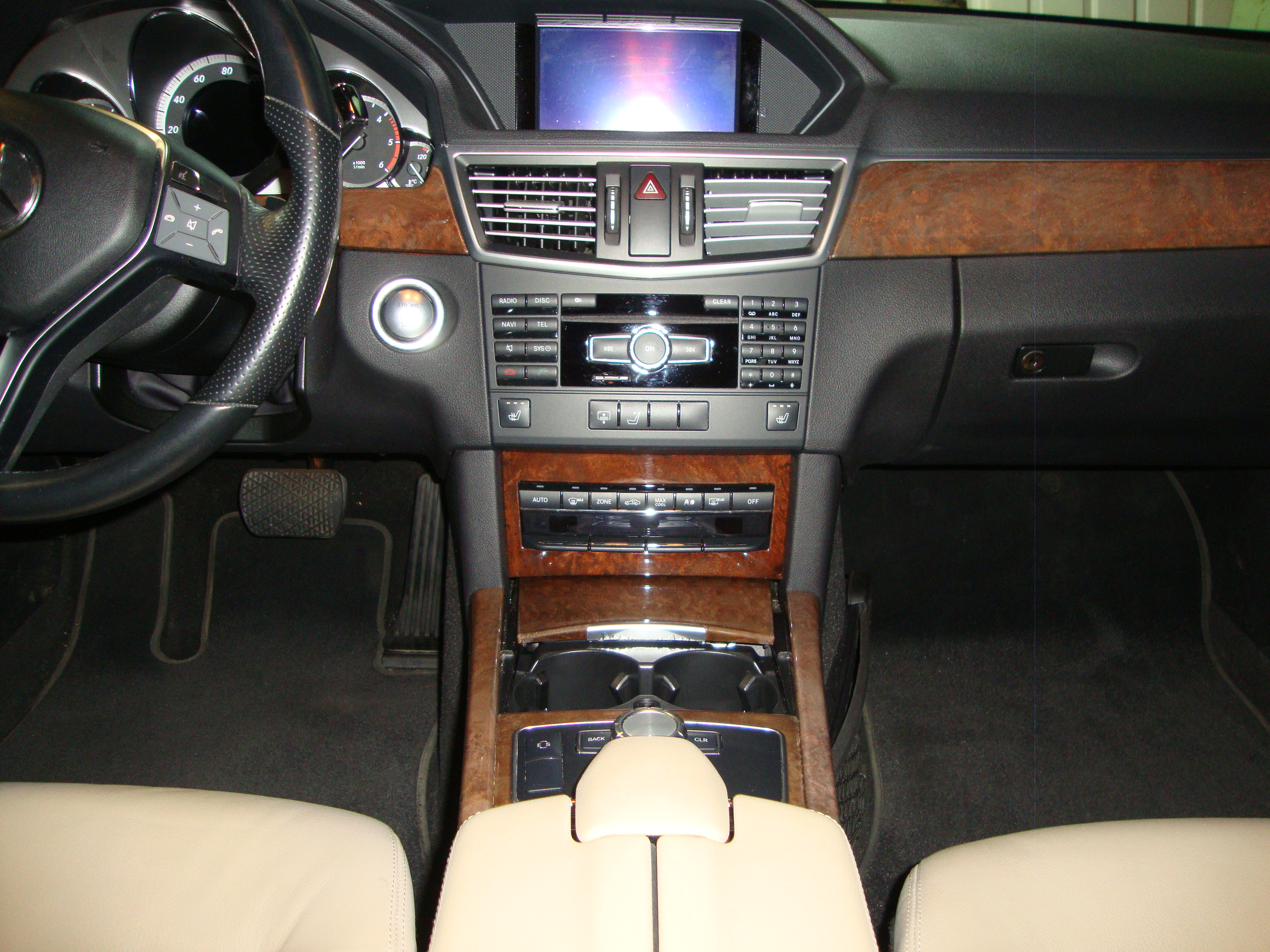 Used 2013 Mercedes-Benz E 350 BlueTEC Sedan image 31