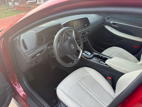Used 2023 Hyundai Sonata SE FWD image 8