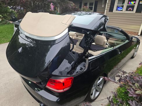 Used 2007 BMW 335i Convertible RWD image 9