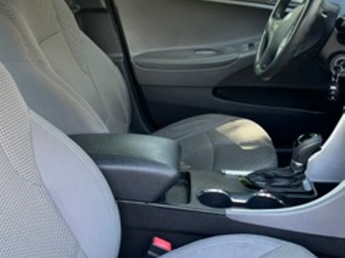 Used 2013 Hyundai Sonata GLS FWD image 13