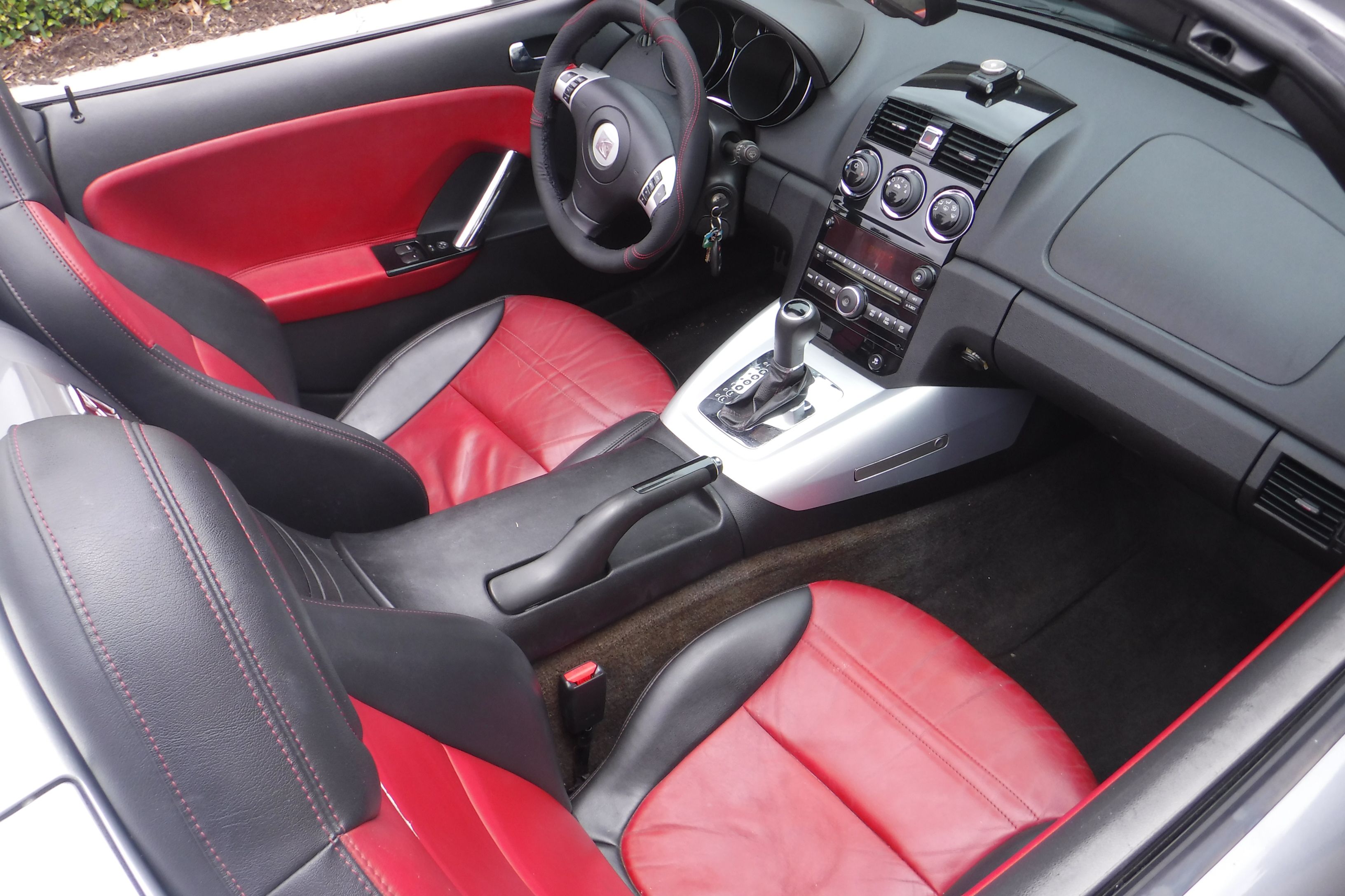 Used 2007 Saturn Sky Red Line RWD image 10